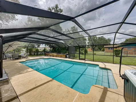 609 W Pipkin Road Lakeland FL 33813
