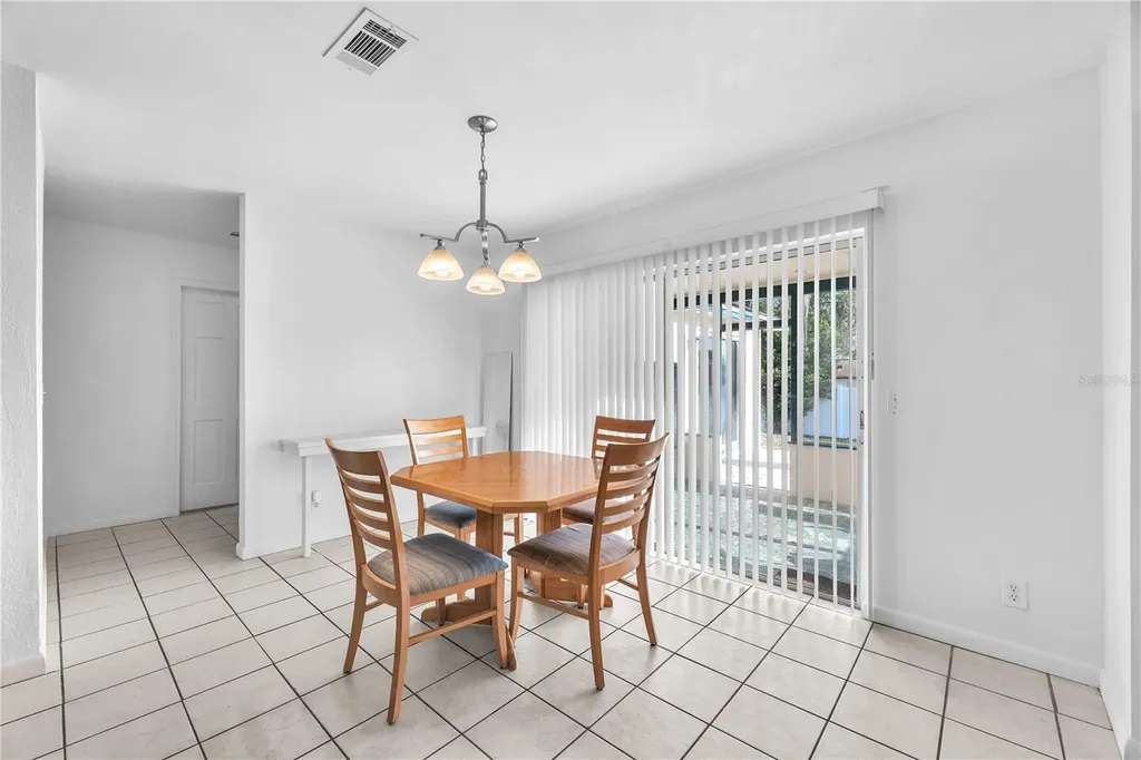 1001 Hallwood Loop Brandon FL 33511