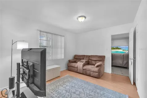 1001 Hallwood Loop Brandon FL 33511