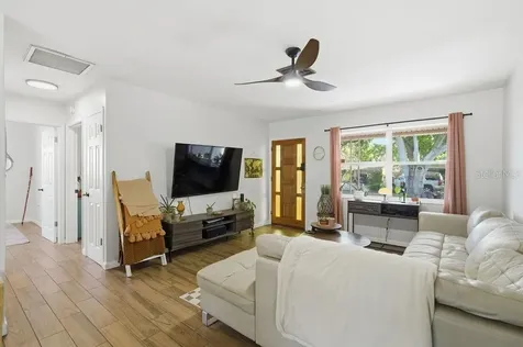 8520 109th Way Seminole FL 33772