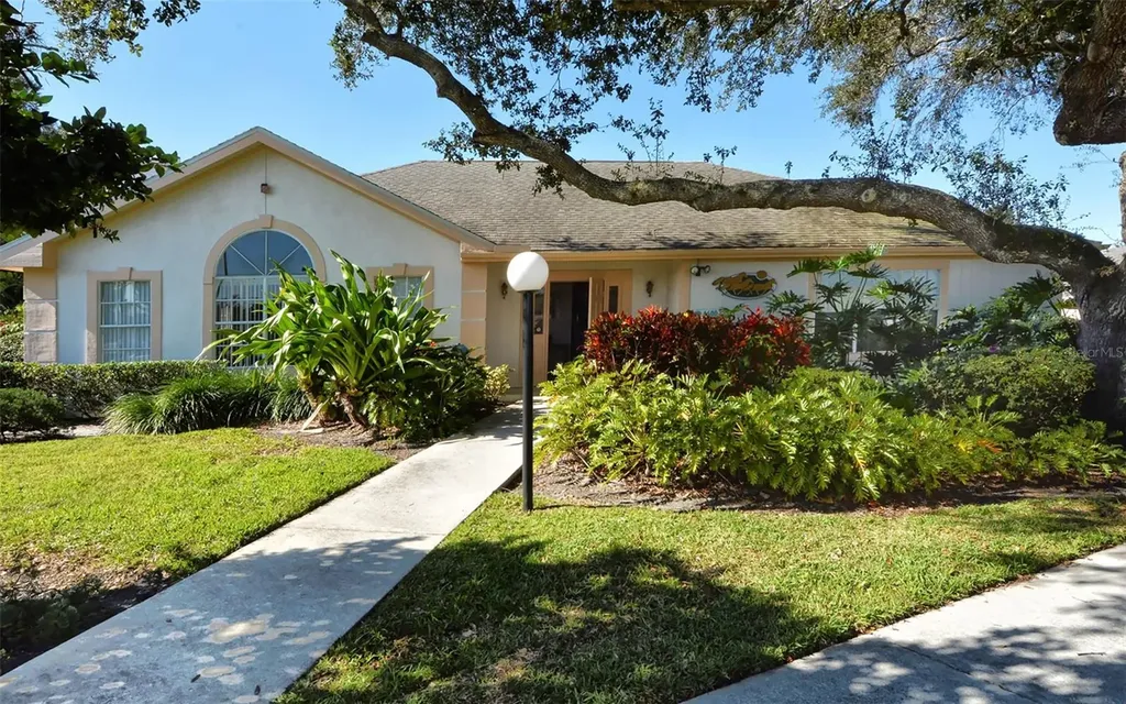 4504 Citation Lane Sarasota FL 34233