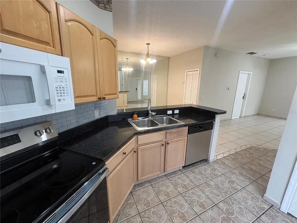 14556 Laguna Beach Circle Orlando FL 32824
