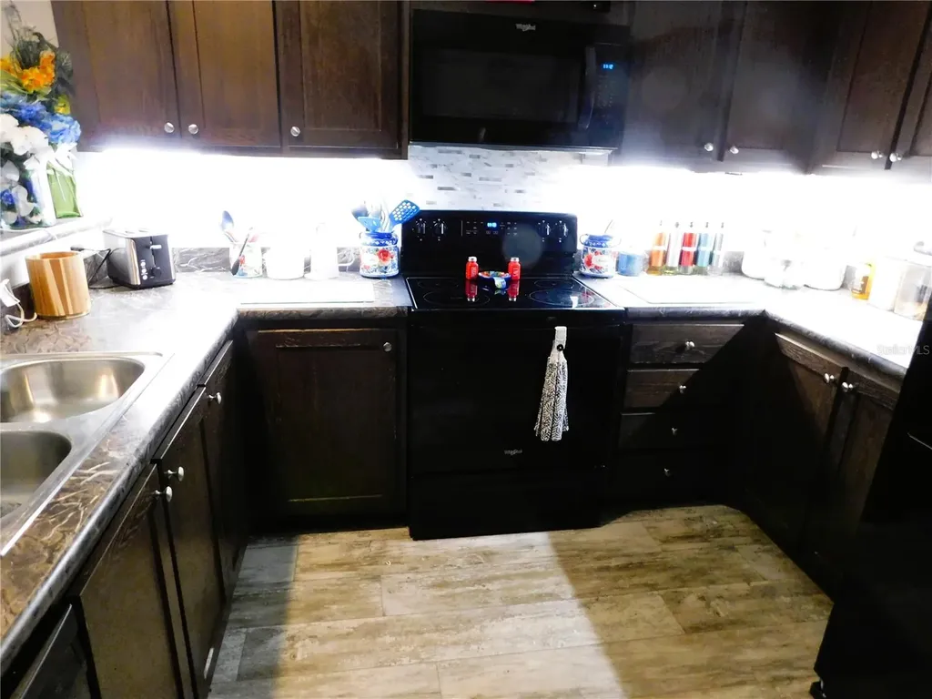 39143 Hillcrest Drive Zephyrhills FL 33542