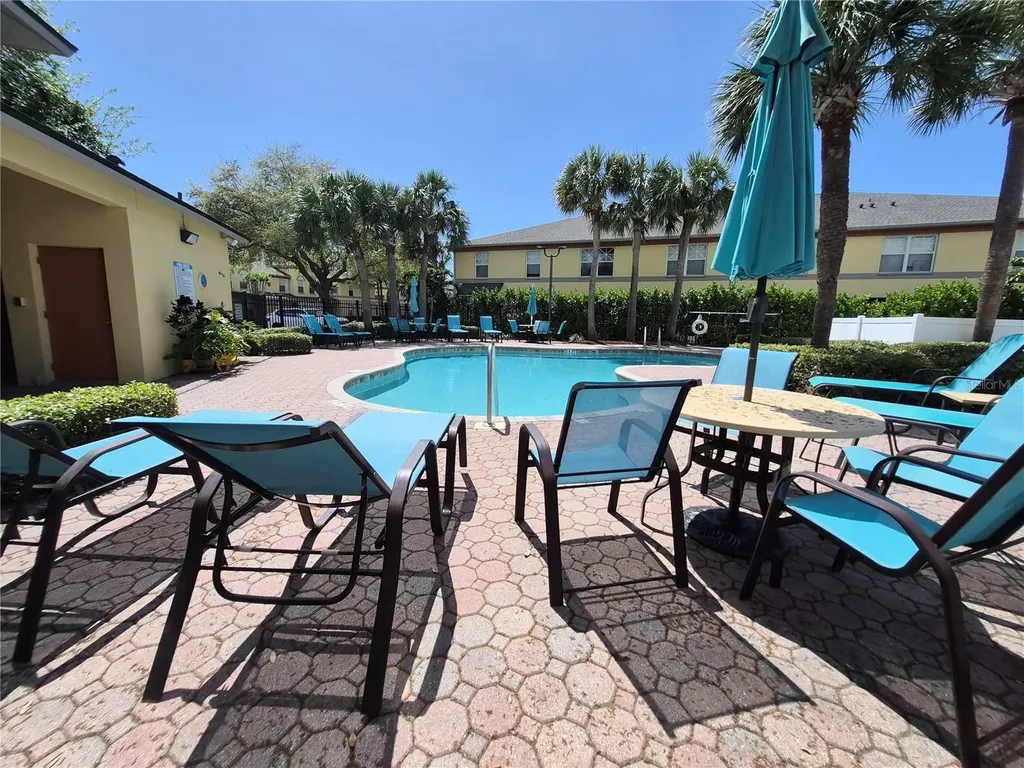3845 Island Way St Petersburg FL 33705