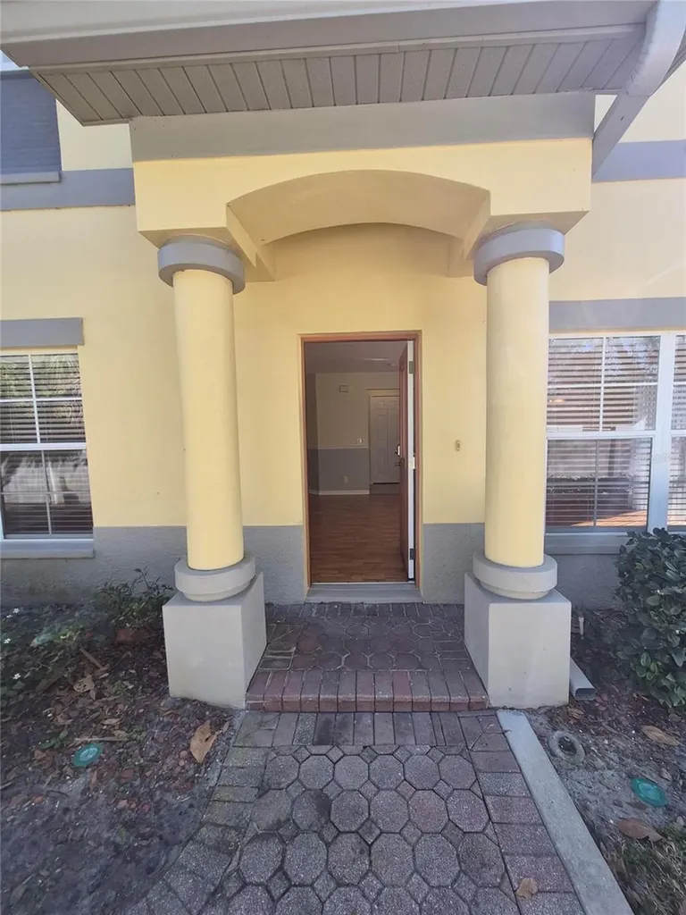 3845 Island Way St Petersburg FL 33705
