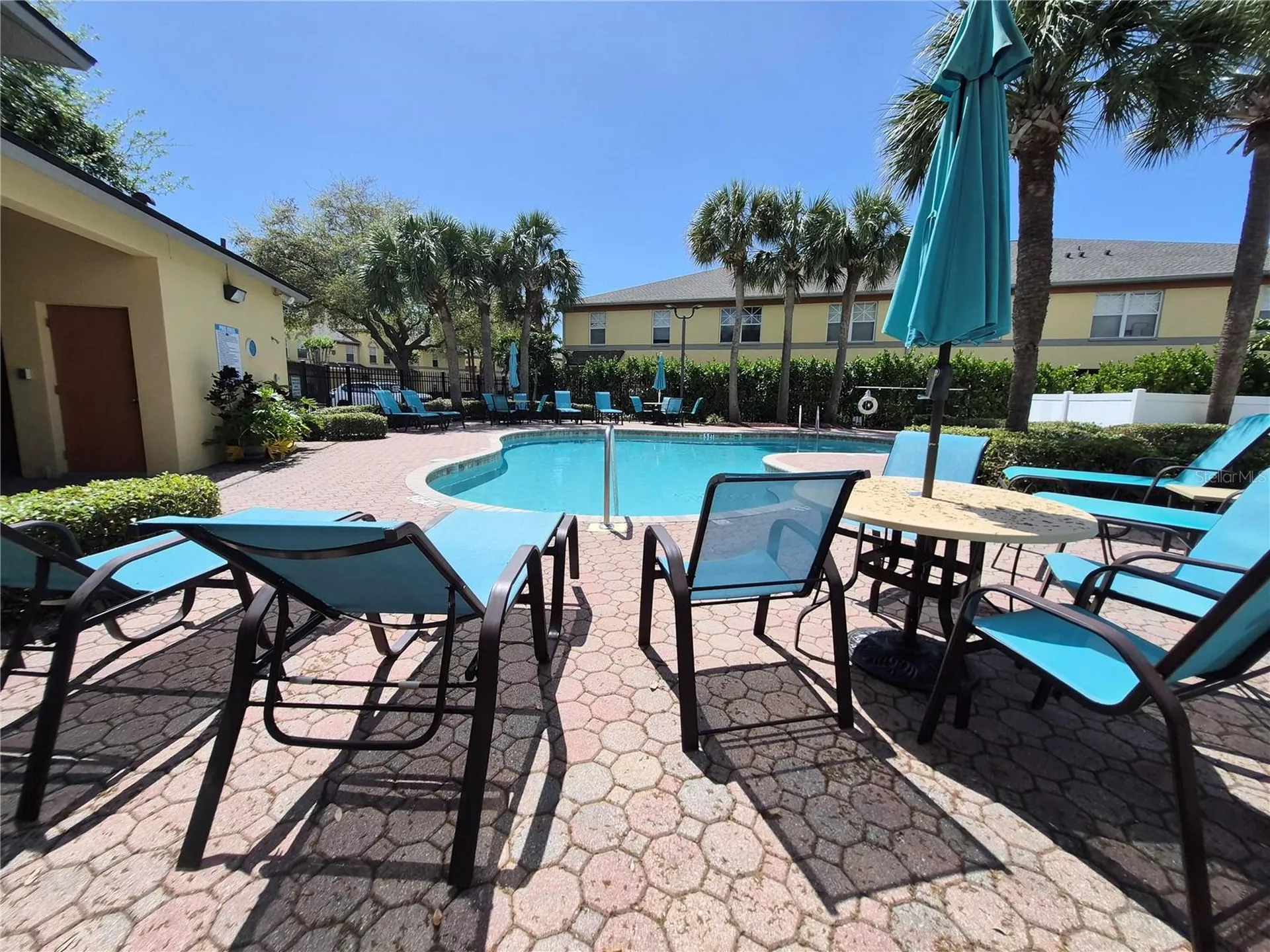 3845 Island Way St Petersburg FL 33705