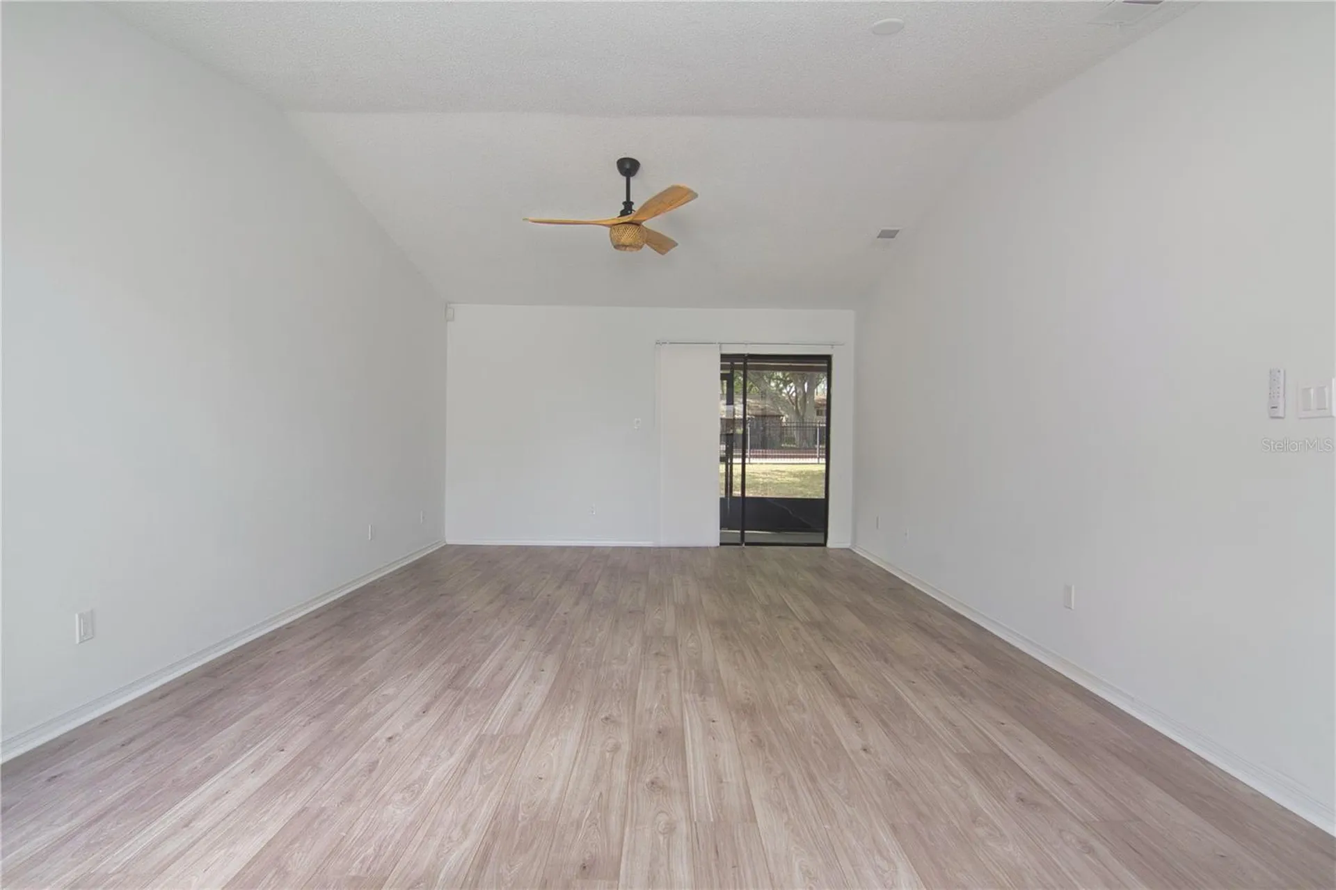 1831 Foxhall Circle Kissimmee FL 34741