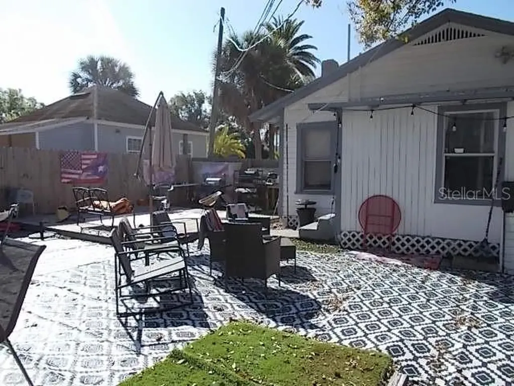 518 6th Avenue SW Largo FL 33770
