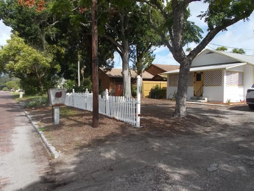 518 6th Avenue SW Largo FL 33770