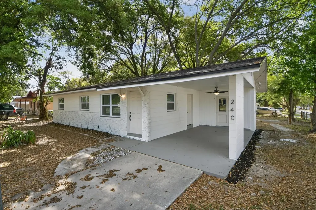 240 W 13th Street Apopka FL 32703