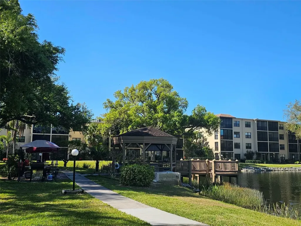 315 30th Avenue W Bradenton FL 34205