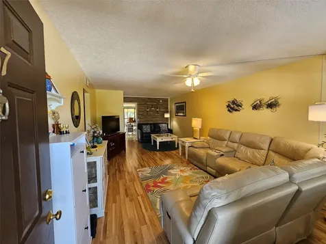 315 30th Avenue W Bradenton FL 34205