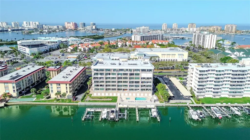 125 Island Way Clearwater Beach FL 33767