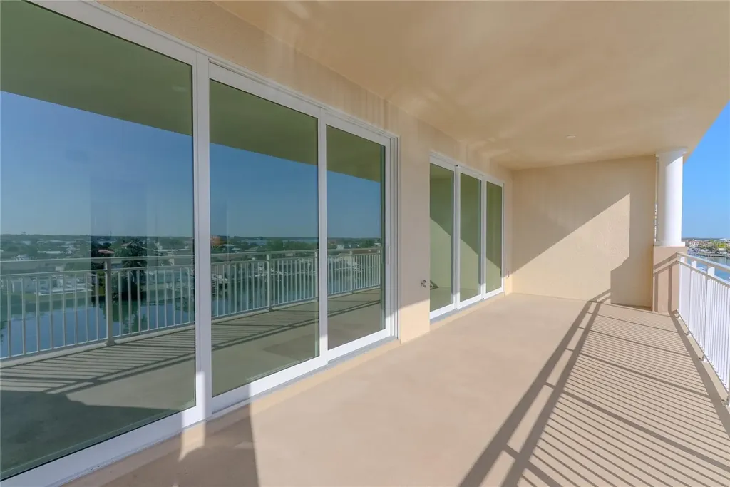125 Island Way Clearwater Beach FL 33767