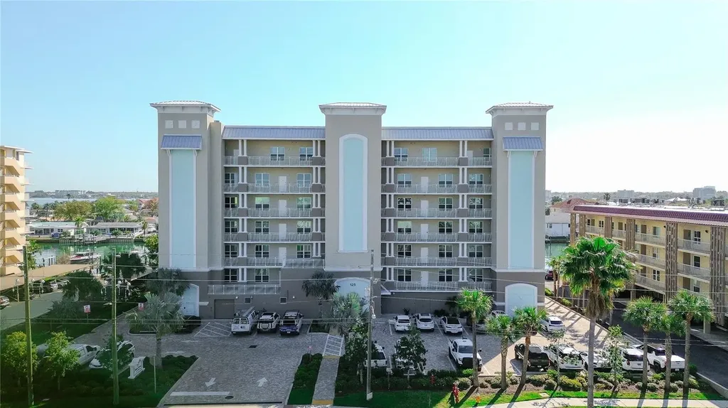 125 Island Way Clearwater Beach FL 33767