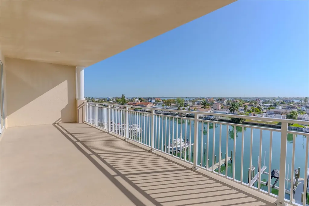 125 Island Way Clearwater Beach FL 33767