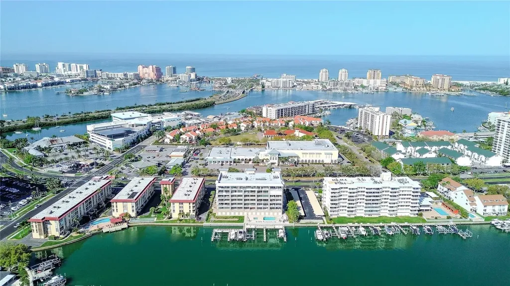 125 Island Way Clearwater Beach FL 33767
