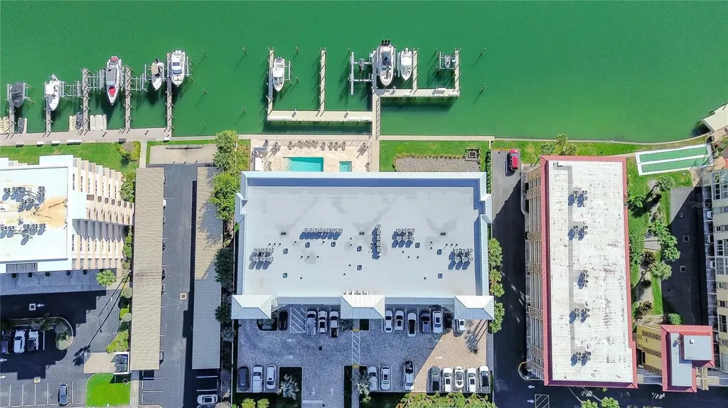 125 Island Way Clearwater Beach FL 33767