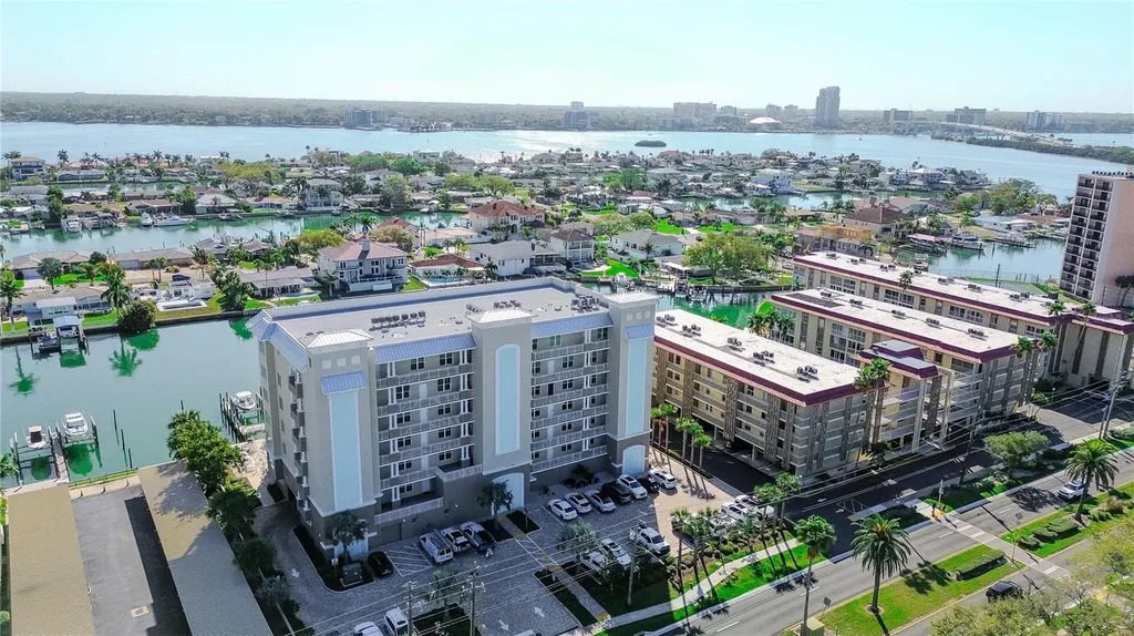 125 Island Way Clearwater Beach FL 33767