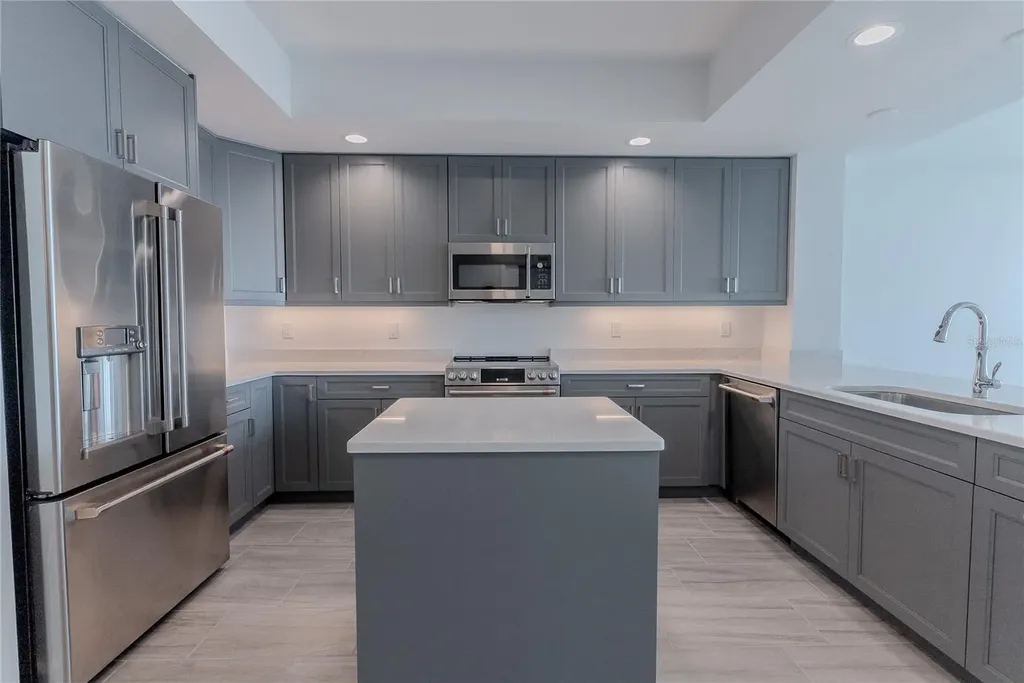 125 Island Way Clearwater Beach FL 33767