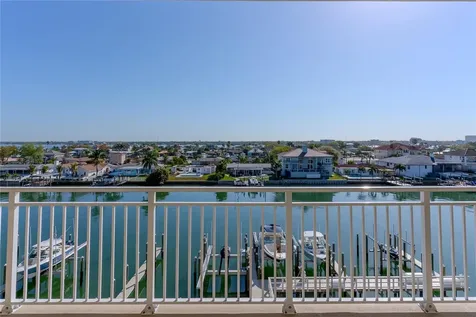 125 Island Way Clearwater Beach FL 33767