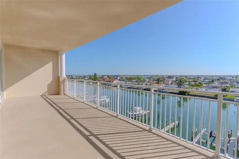 125 Island Way Clearwater Beach FL 33767