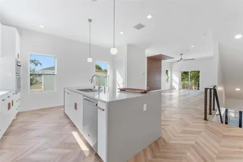 102 W Adalee Street Tampa FL 33603