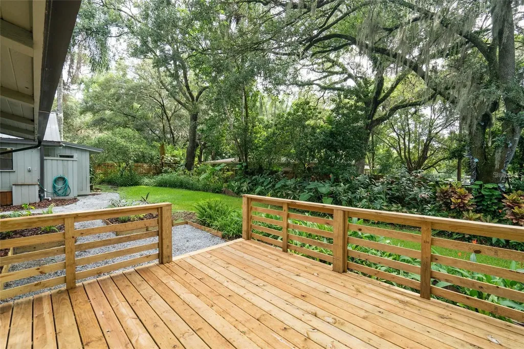 8303 N River Oaks Court Tampa FL 33617