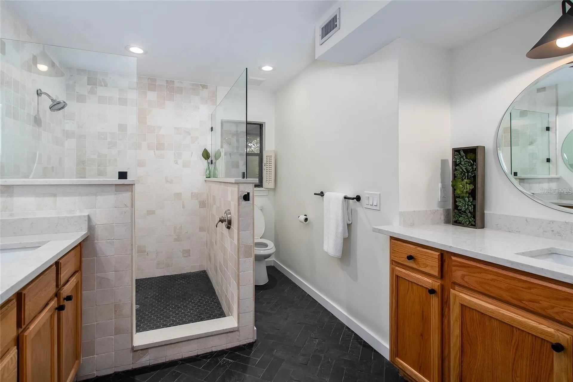 8303 N River Oaks Court Tampa FL 33617