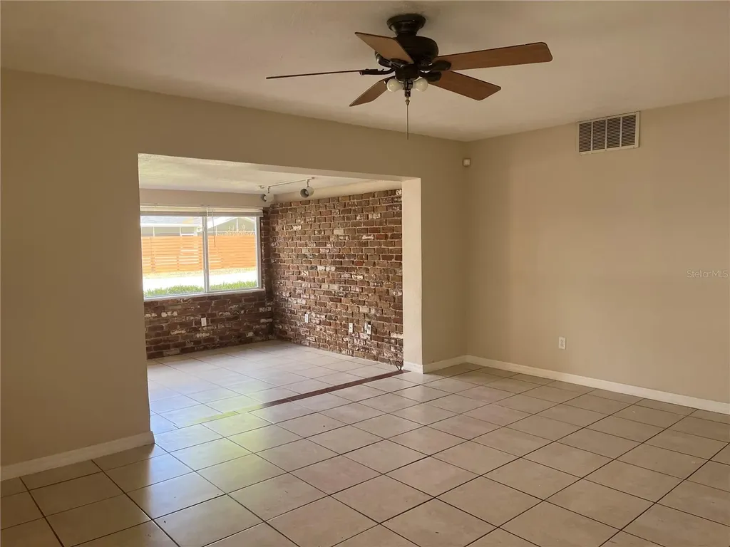 27 Lind Avenue Kissimmee FL 34744
