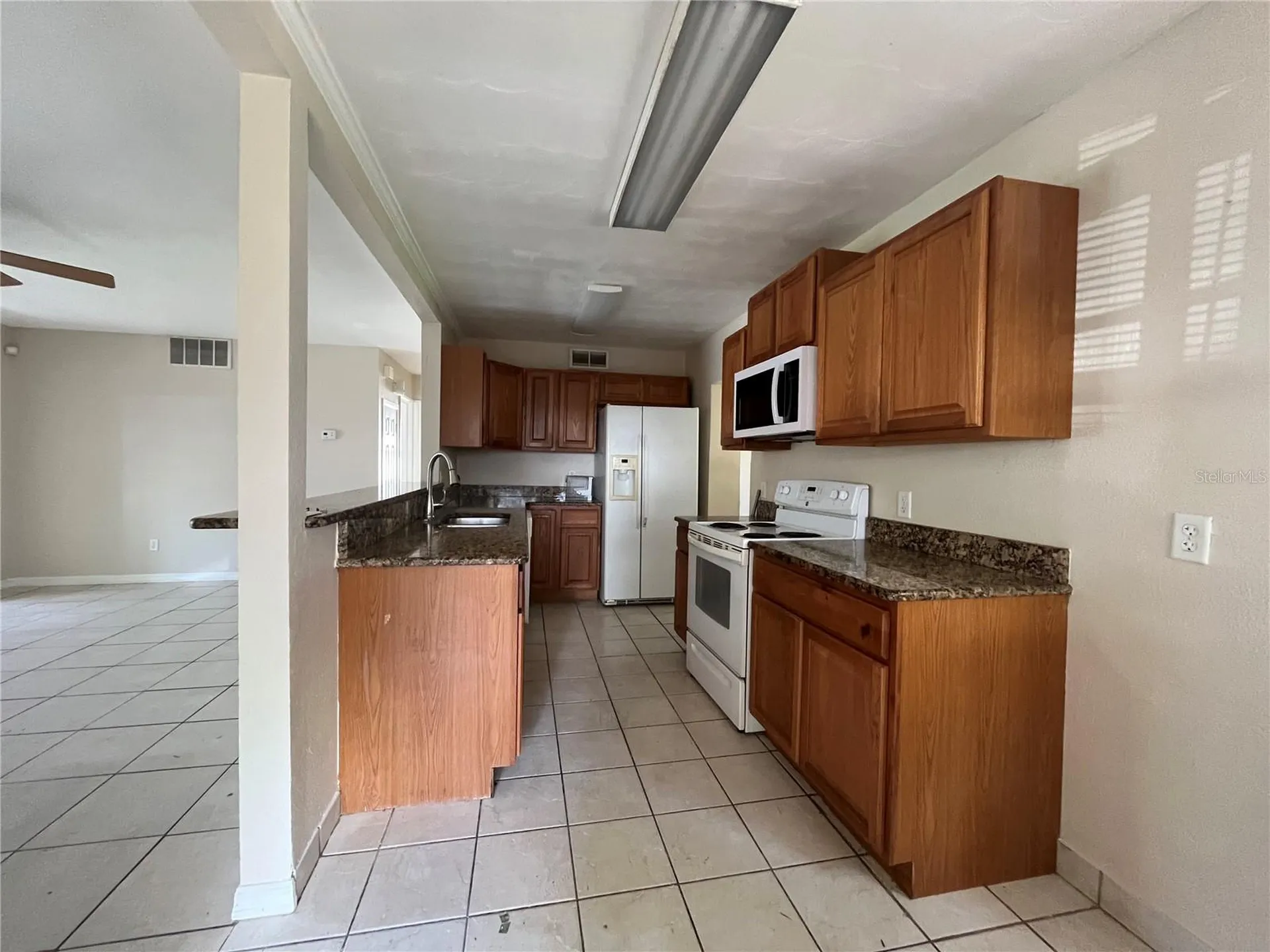 27 Lind Avenue Kissimmee FL 34744