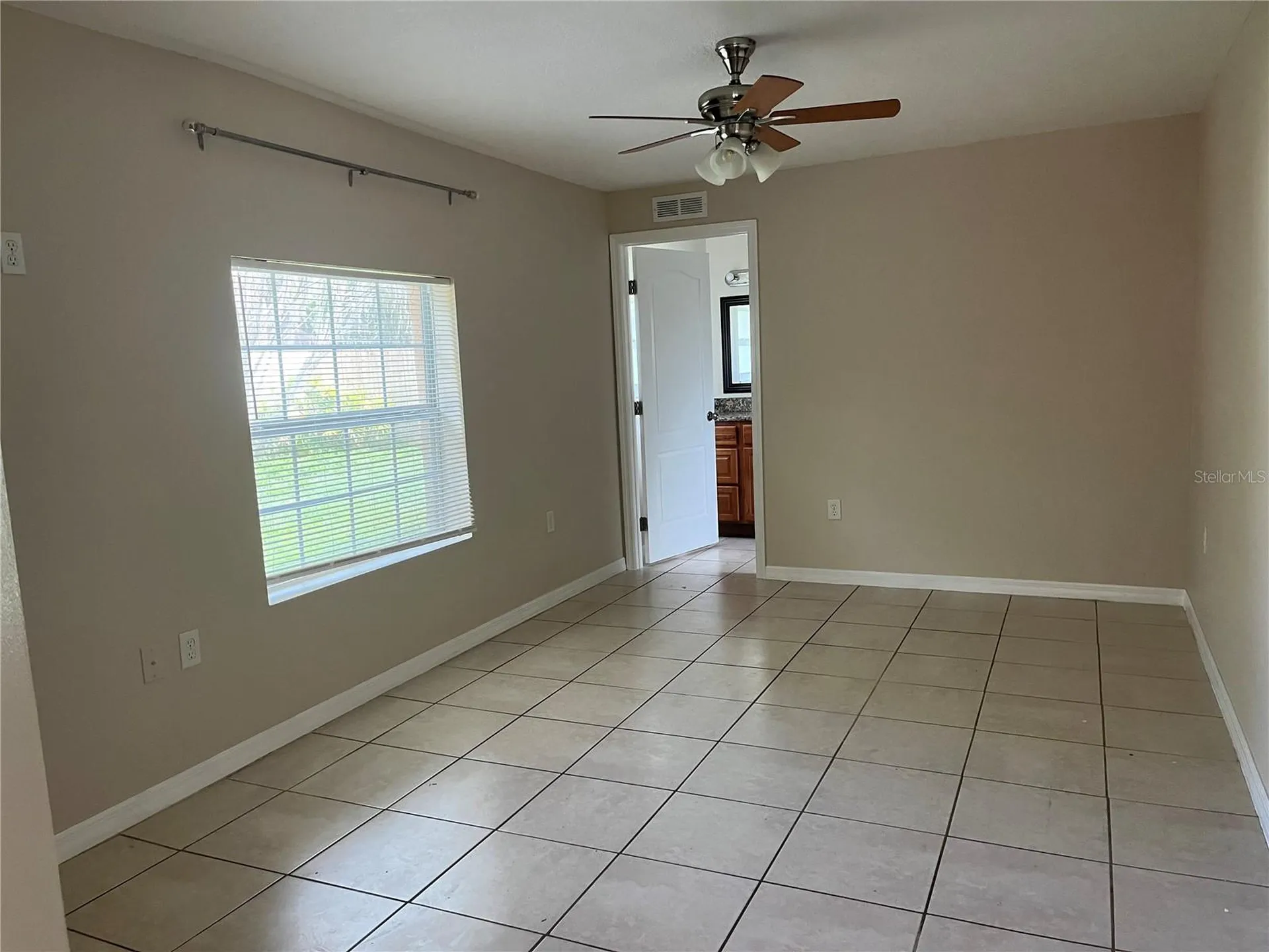 27 Lind Avenue Kissimmee FL 34744