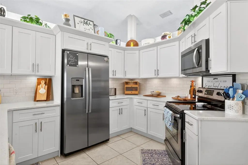 3907 57th Place E Bradenton FL 34203