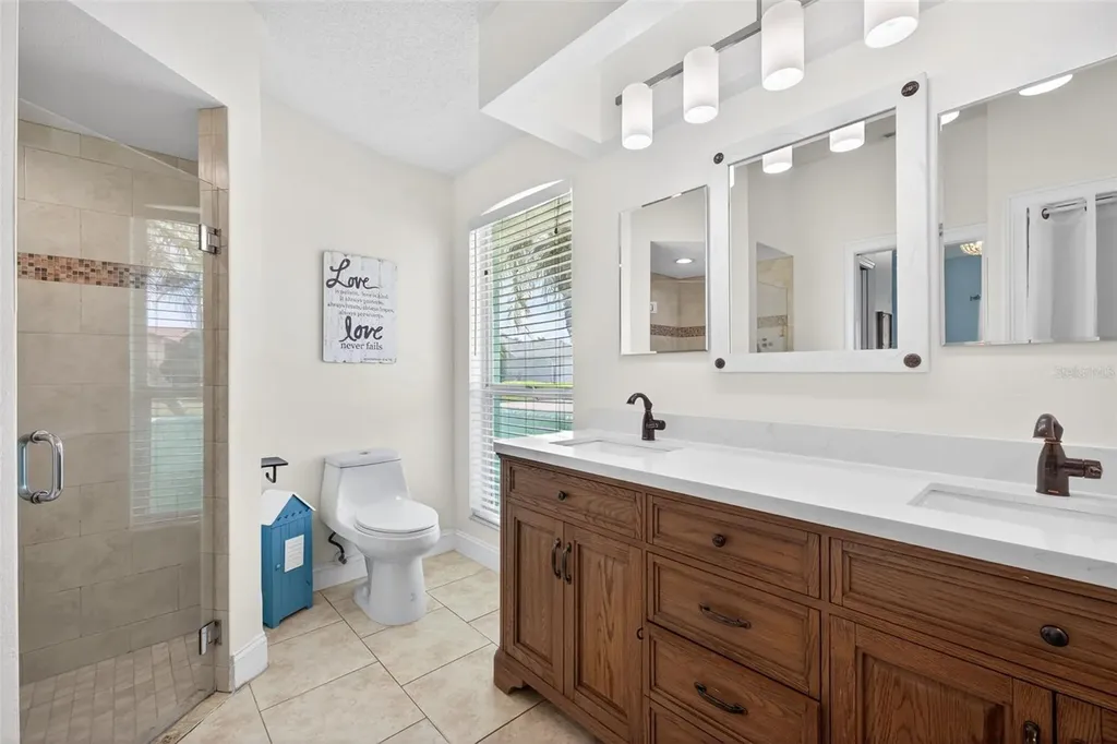 3907 57th Place E Bradenton FL 34203