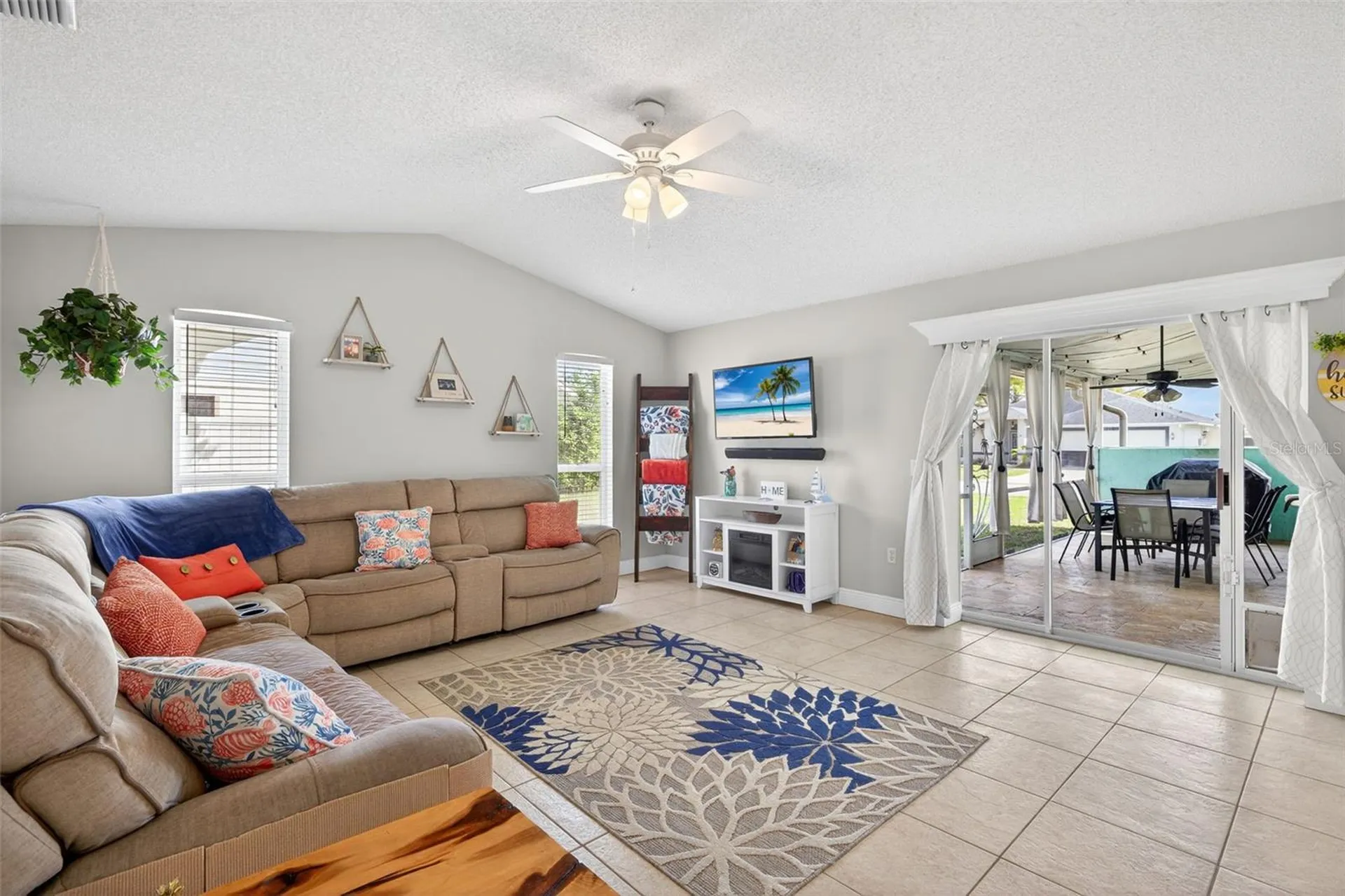 3907 57th Place E Bradenton FL 34203