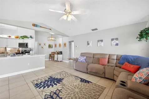 3907 57th Place E Bradenton FL 34203
