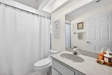 3907 57th Place E Bradenton FL 34203