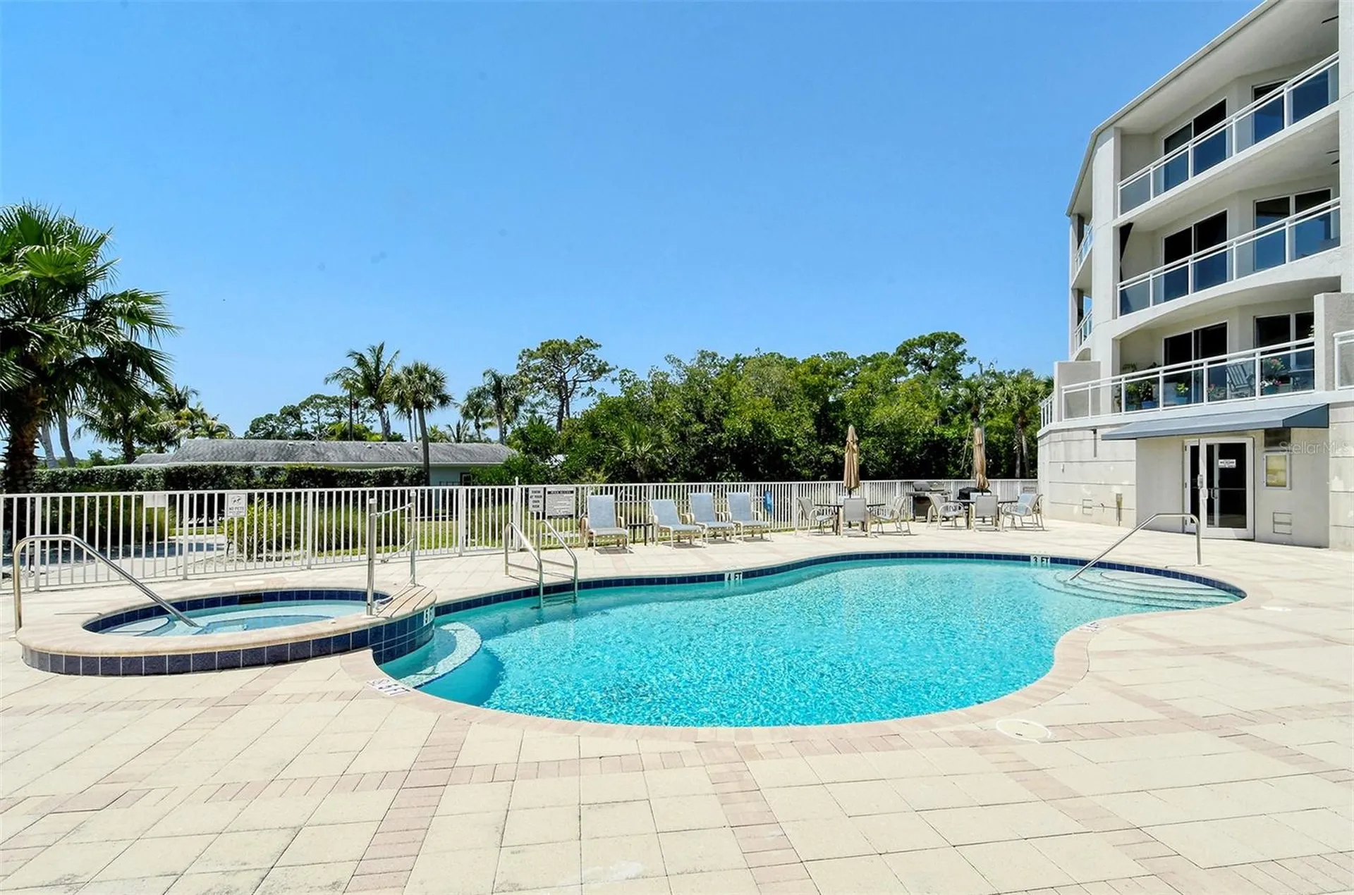 516 Tamiami Trail S Nokomis FL 34275