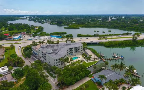 516 Tamiami Trail S Nokomis FL 34275