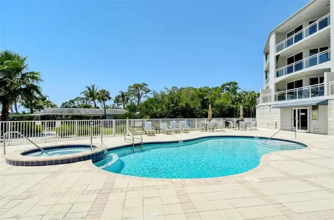 516 Tamiami Trail S Nokomis FL 34275