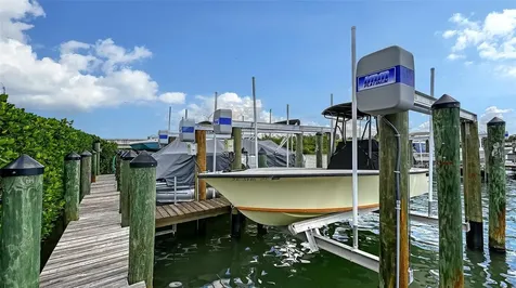 516 Tamiami Trail S Nokomis FL 34275