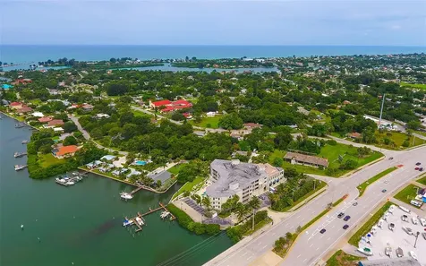 516 Tamiami Trail S Nokomis FL 34275