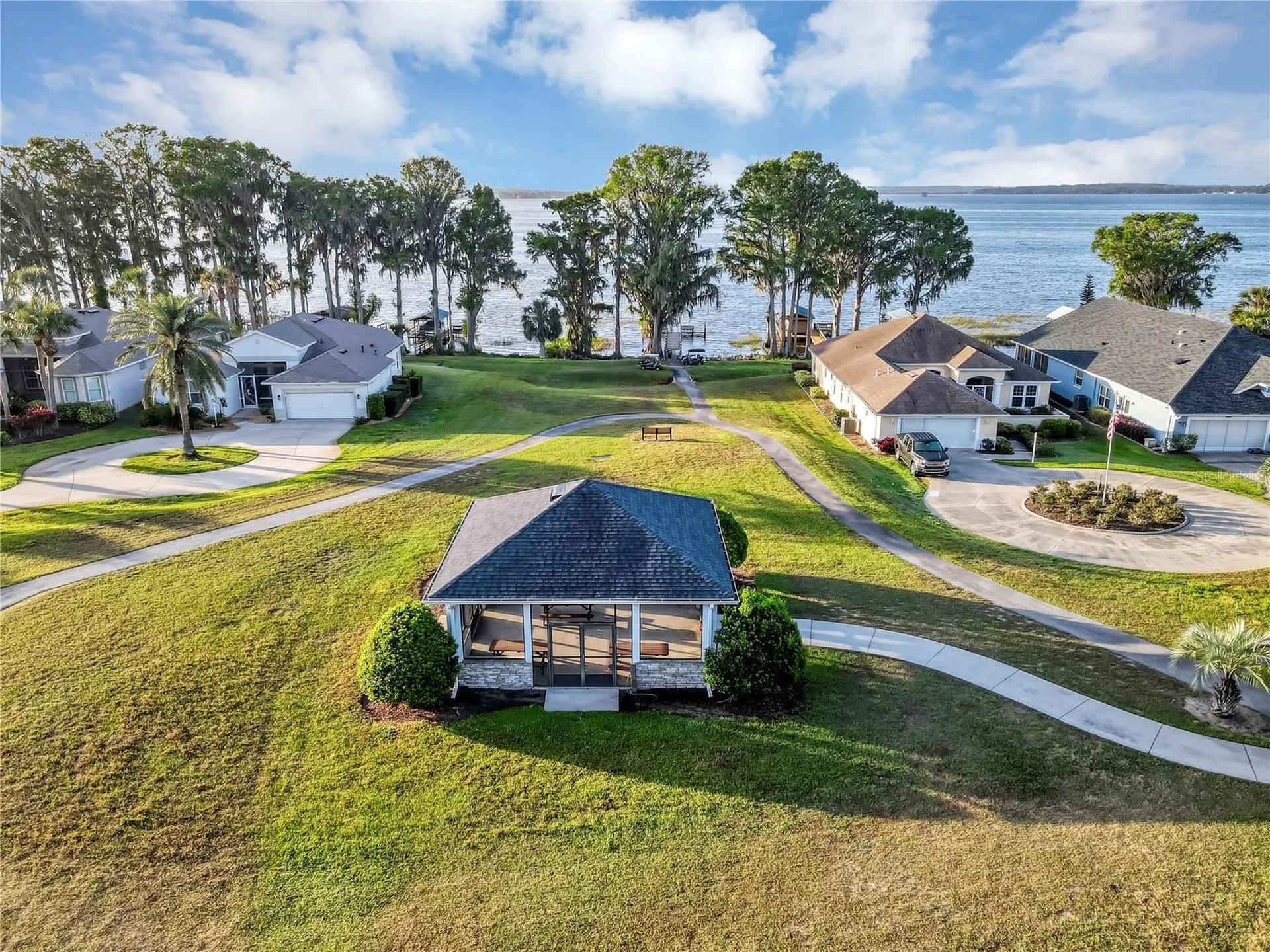 5481 Bounty Circle Tavares FL 32778
