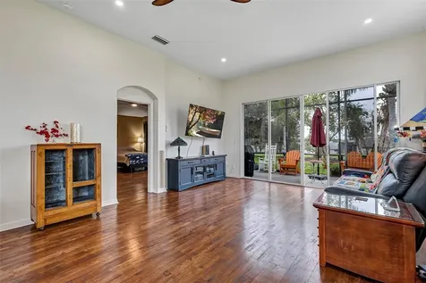 5481 Bounty Circle Tavares FL 32778