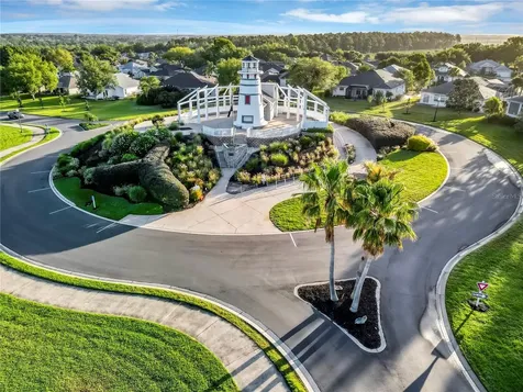 5481 Bounty Circle Tavares FL 32778