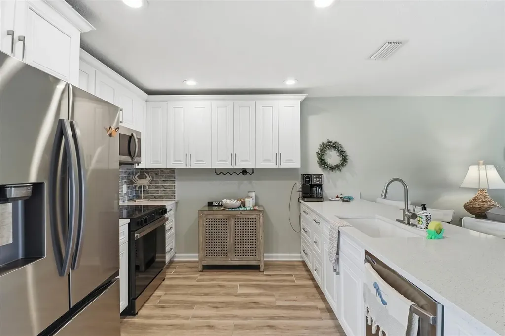 11634 W Bayshore Drive Crystal River FL 34429