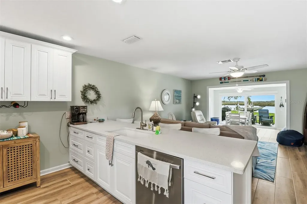 11634 W Bayshore Drive Crystal River FL 34429