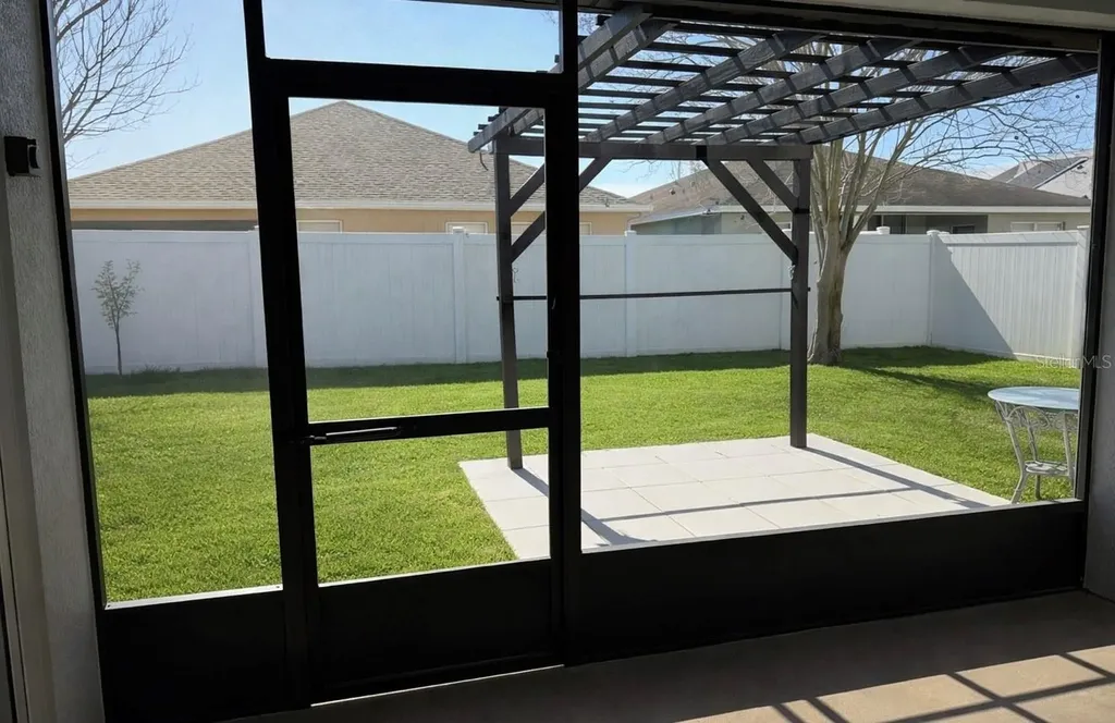 2704 Lucas Lakes Lane Kissimmee FL 34744