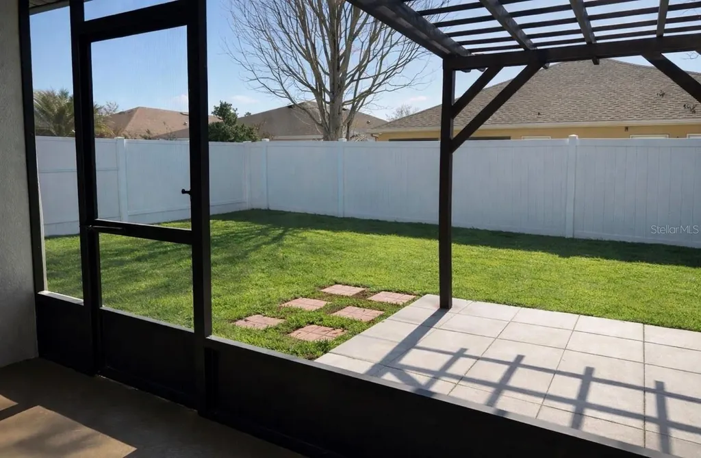 2704 Lucas Lakes Lane Kissimmee FL 34744