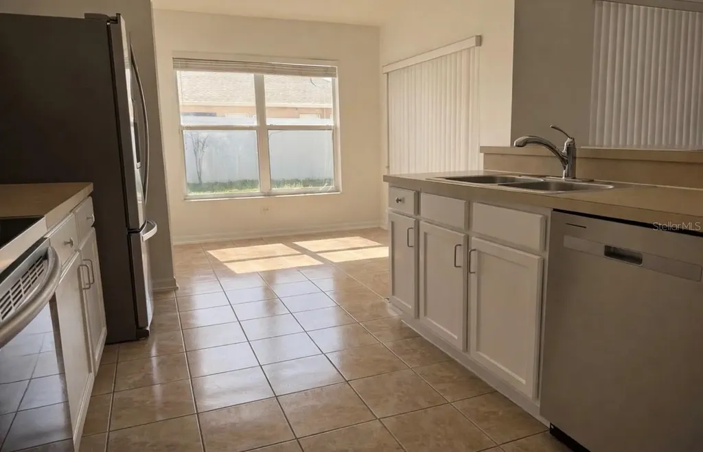 2704 Lucas Lakes Lane Kissimmee FL 34744